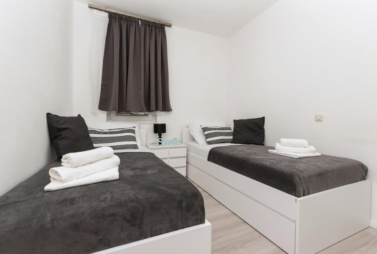 Apartment Sole Mio -Sea View Makarska Exterior foto